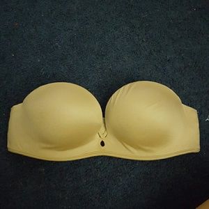 VS Nude Strapless Bra