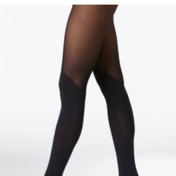 BLACK ANKLE NYLONS