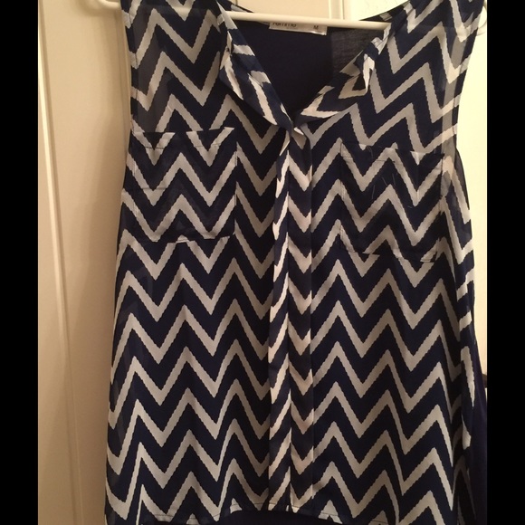 Chevron sleeveless top