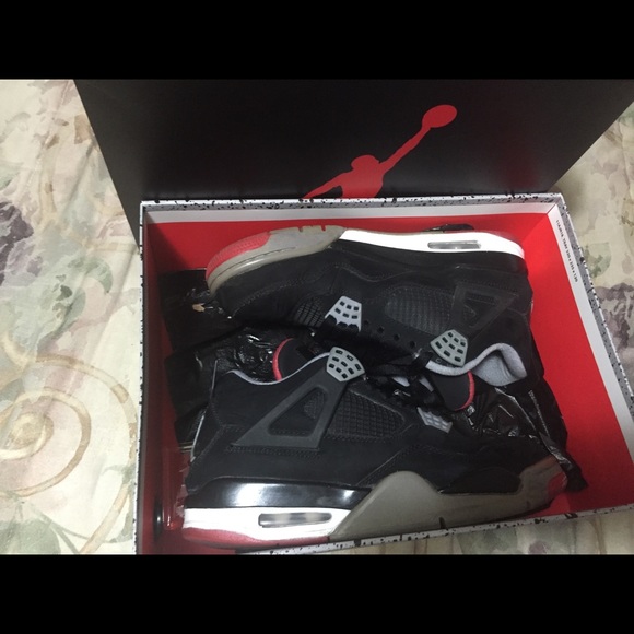 Jordan Retro Bred 4