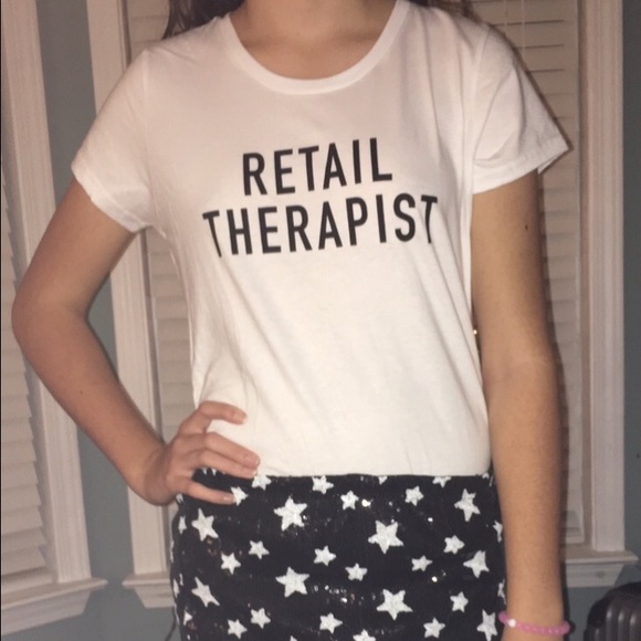 T&J Designs Retail Therapist t-shirt, sz medium