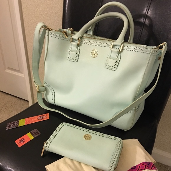Tory Burch Handbags - Tory Burch Mint Spectator Bag w/ matching wallet