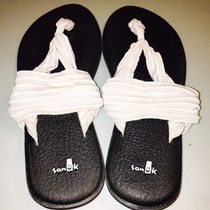 Sanuk women's yoga sling flip-flops