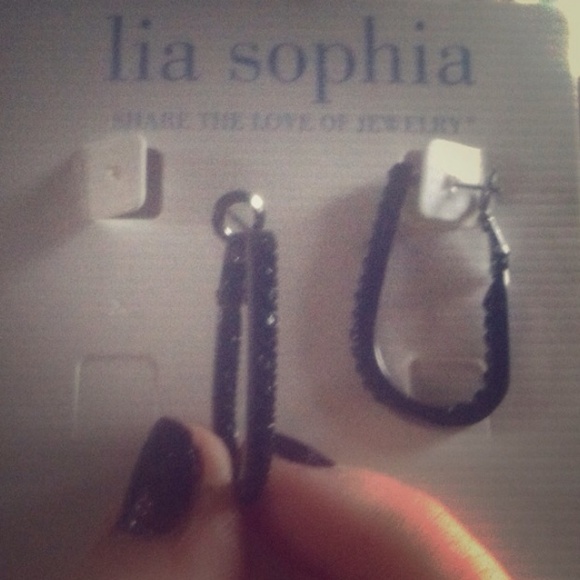 Lia Sophia black hemmed earrings
