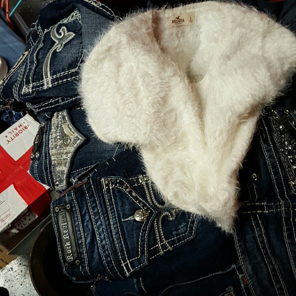 are the jeans are for sale on here - Picture 3 of 4