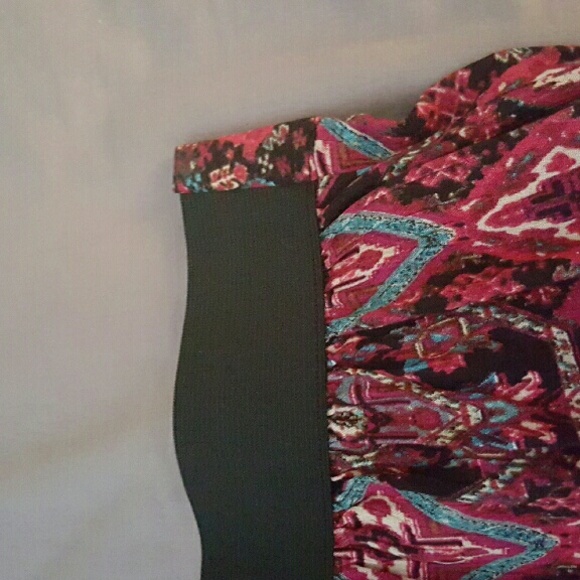 Forever 21 pattern pants - Picture 2 of 4