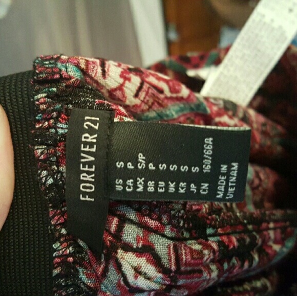 Forever 21 pattern pants - Picture 4 of 4