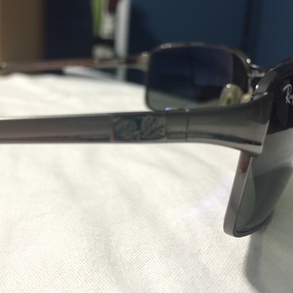 Ray Bans - Picture 3 of 4