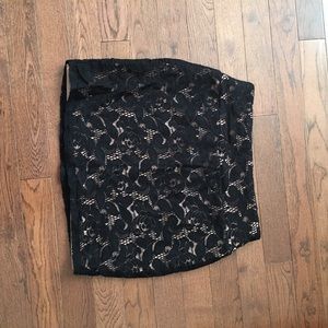 Lace mini skirt