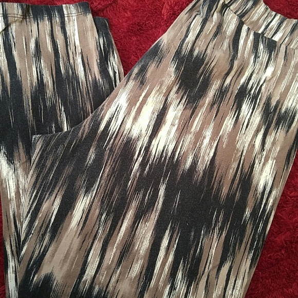 Patterned leggings