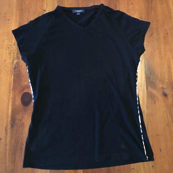 Burberry black short sleeved tee!