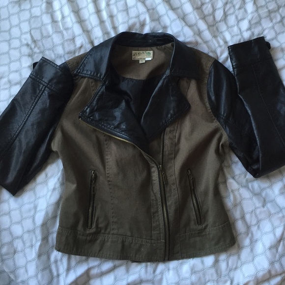 💋Faux leather jacket