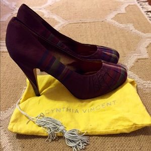 Cynthia Vincent Plaid Pumps in a 7.5 👠👗
