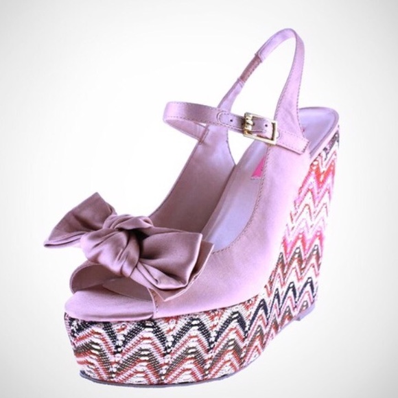 Best in shoes HP BETSEY JOHNSON WENDY WEDGES - Picture 3 of 4