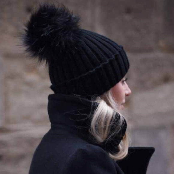 ladies black pom pom hat