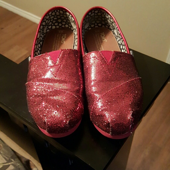 Toms