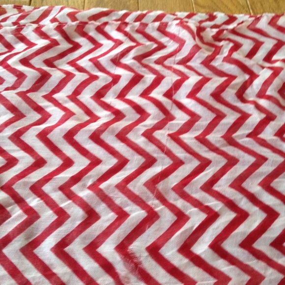 🚫SOLD🚫 in bundle Chevron Infinity Scarves - Picture 3 of 3