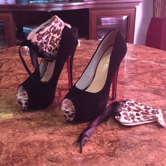 Pumps - Picture 4 of 4