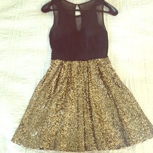 Medium GUESS party/cocktail dress.