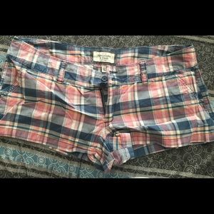 Abercrombie & Fitch shorts plaid