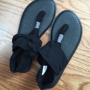 Brand new Sanuk yoga