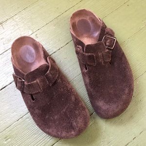 Cozy brown Birkenstock clogs