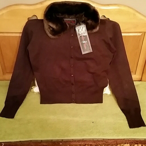 Adorable vintage inspired brown sweater