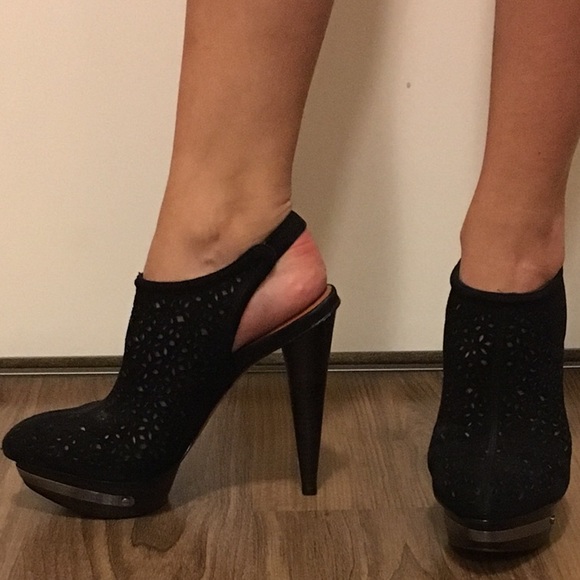 Elizabeth and James pumps