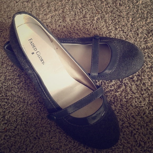 Gray Ballet Flats