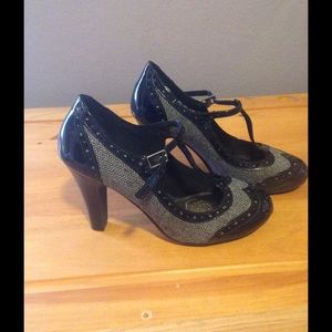 Spectator style pumps