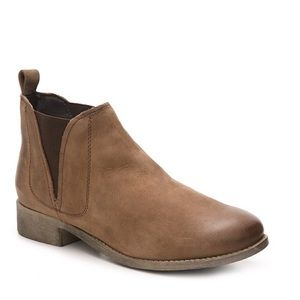 Steve Madden robberr Chelsea boot