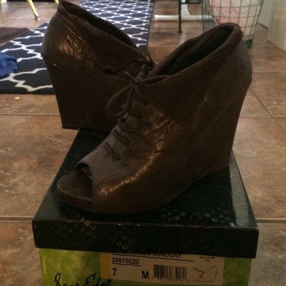 Women's Sam Edelman brown wedges 7