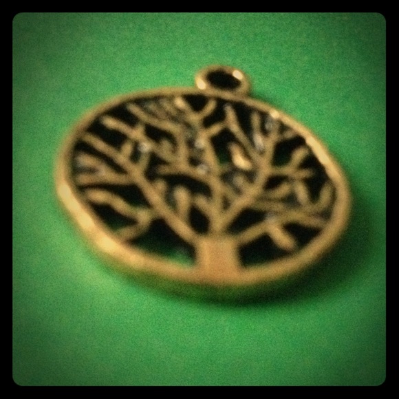 Tree pendant - Picture 1 of 3