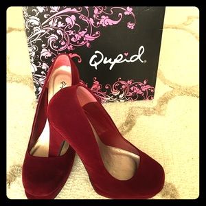 💋💝Red Velvet Pumps!!