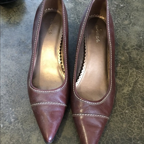 Brown pointy toe with small heel size 9