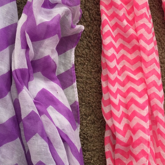 Infinity scarves - Picture 2 of 2