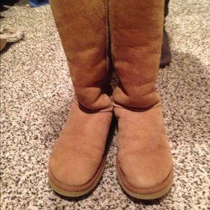 UGGs size W9