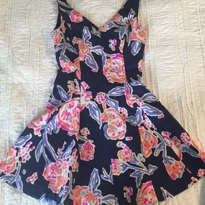 Lilly Pulitzer size 6 dress. Fits like an 8.