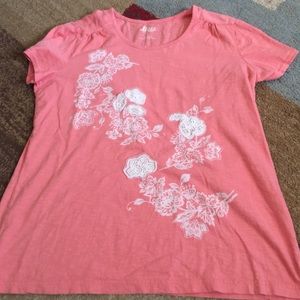 Bass size Large 100% cotton beautiful tee