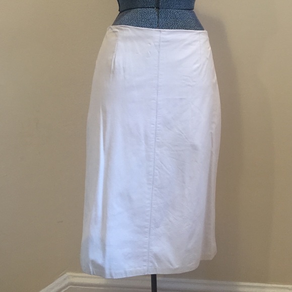 A line lambskin leather white skirt
