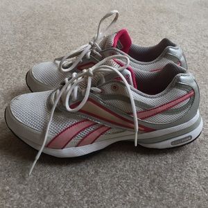 Reebok Easy Tone gym shoes, size 9