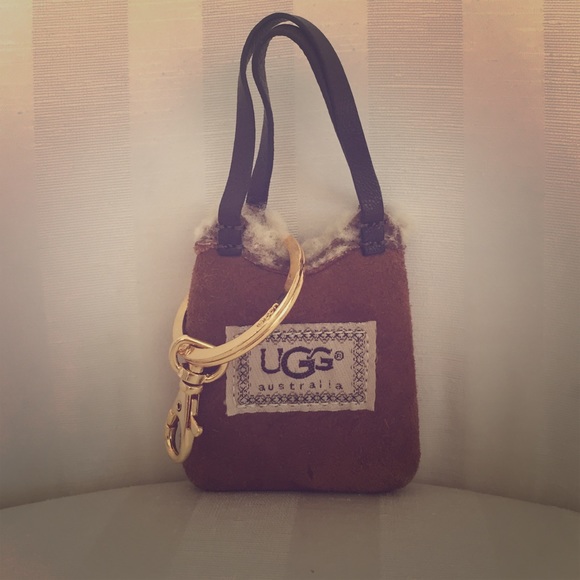 UGG cellphone Keychain Case in Classic Chestnut