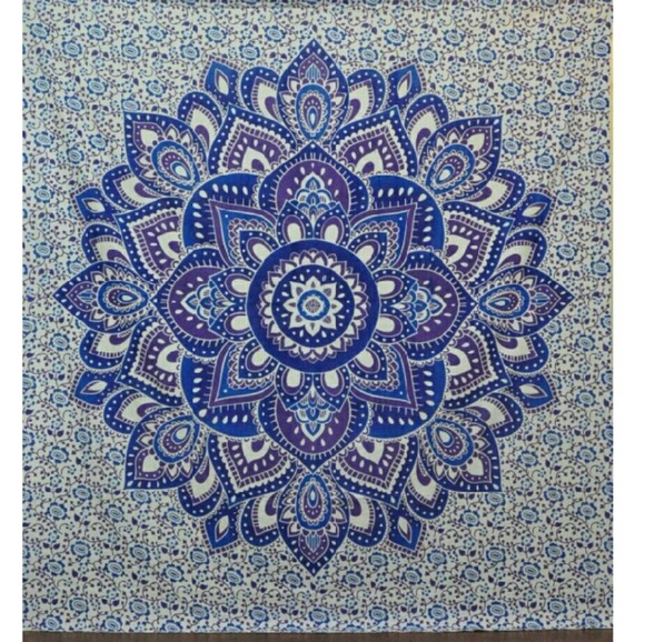 NEW QUEEN SIZE TAPESTRY