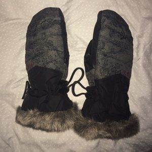 NWOT Dakine Winter Gloves