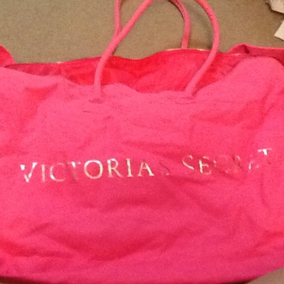 Hot pink weekend bag