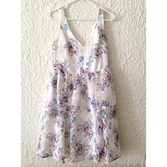 Delicate white Anthropologie Maeve floral dress