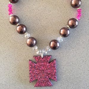 CUTE necklace with pink & brown accents.