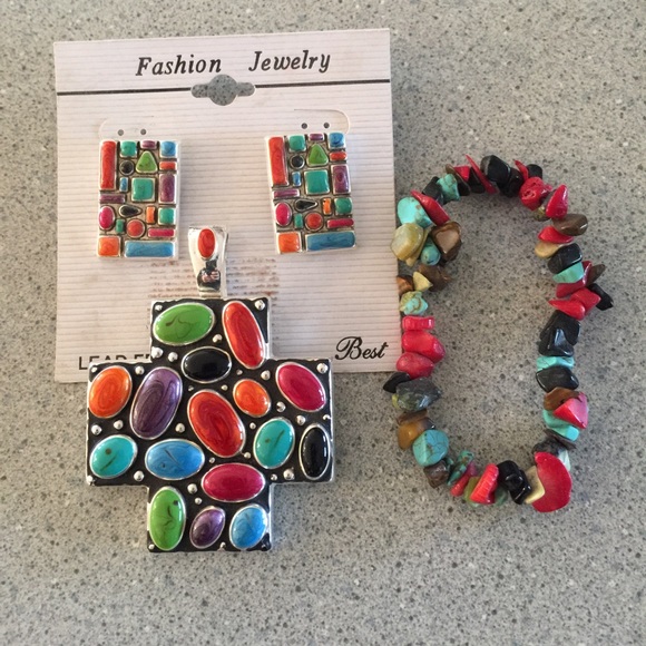Earrings & matching pendant for necklace.