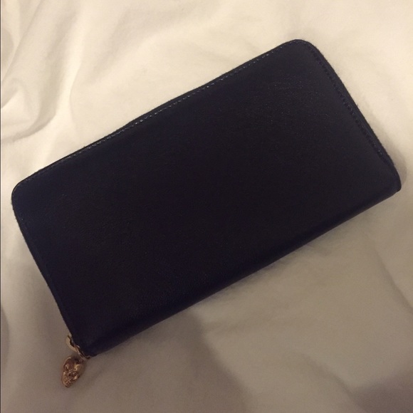 Alexander McQueen Handbags - Alexander McQueen Continental Zip Leather Wallet
