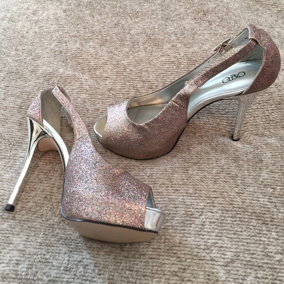 Champagne Glitter Heals